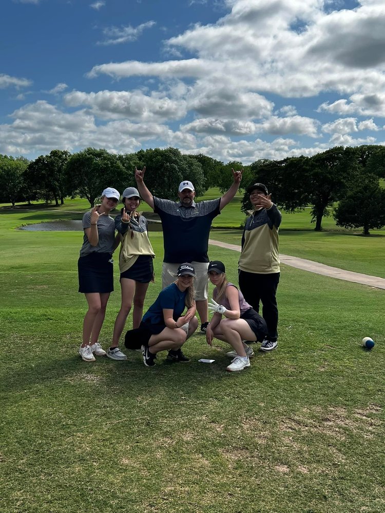 Lady Demon Golf Team at State